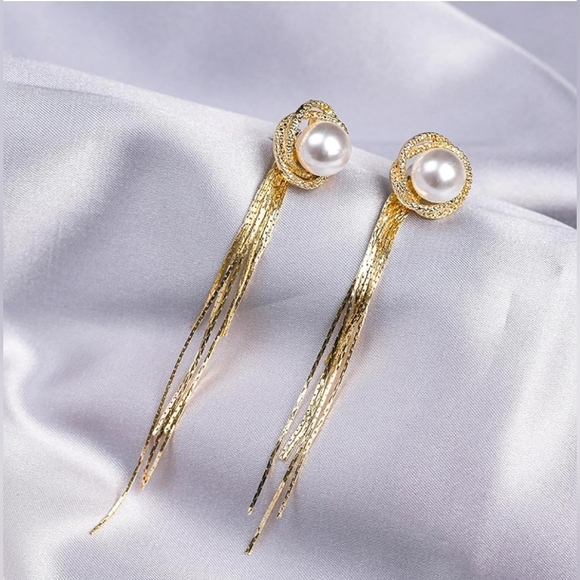 Gold-plated Crystal Pearl drop earrings with silver post BOGO - Picture 9 of 15